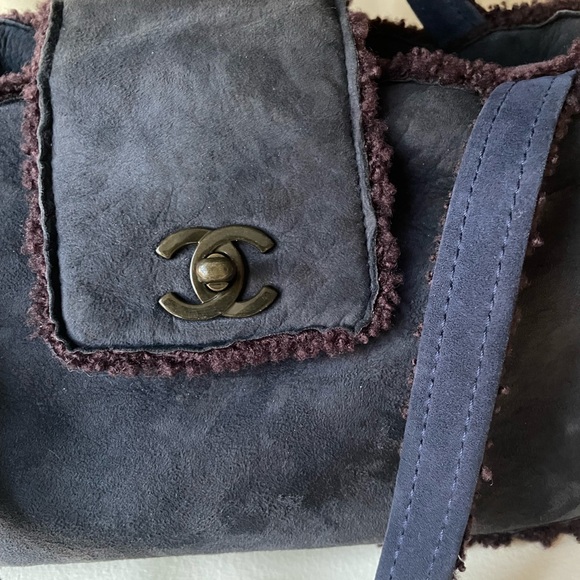 Authentic Chanel. Vintage. Blue Suede - Picture 7 of 9